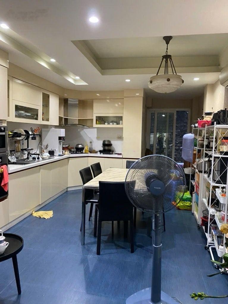 Tiền nằm ở đây, Hẻm xe hơi thông, ngay Hàng Xanh Xô Viết Nghệ Tĩnh, BT, DT 4x19m x 6 tầng, 15.5 ty