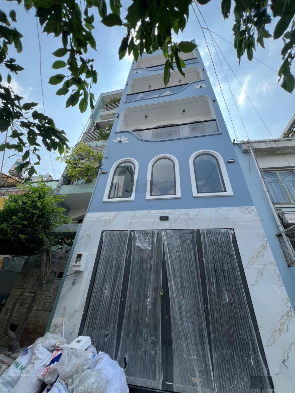 Bán Nhà đẹp lầu Văn Cao Quận Tân Phú, DT: 4.7x17.1m, giá 13.8 tỷ TL