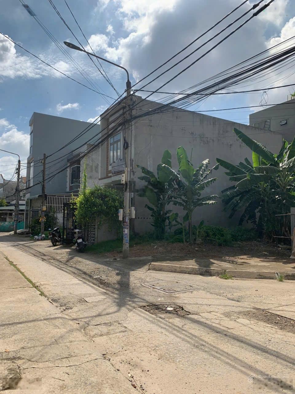 Bán nhà lầu, sạch đẹp, SR,TC, Đường 6m thông, TĐC Tân Vạn chỉ 3tỷ350