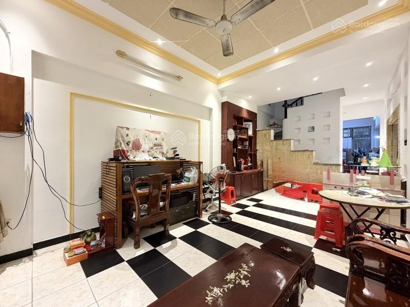 Bán nhà Phú Nhuận - 80m2 - hẻm xe tải tránh - 30m ra mặt tiền Thích Quảng Đức.