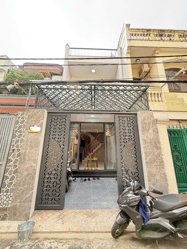 Bán Nhà Riêng 3 Tầng, 3PN, 4WC, 56m2 tại Trường Chinh, p 14, Tân Bình, HCM, giá cực chất 8,5 tỷ TL