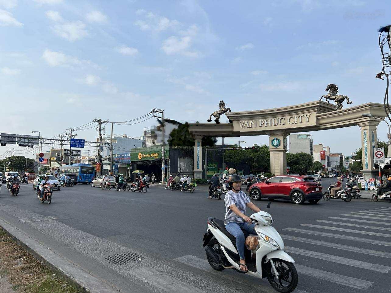 Lô đất 648m2 mặt tiền QL13 sắp mở rộng giá chỉ bằng đơn giá đền bù