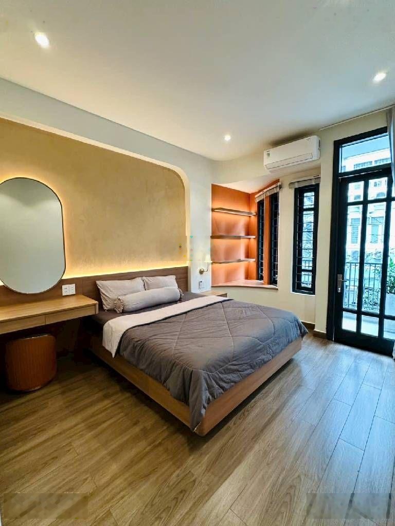 Bán nhà SIÊU HIẾM SIÊU ĐẸP mặt phố ở Đường 3/2, Q10, TP.HCM, 16,5 tỷ, 65m2, đẹp, nhiều tiện ích