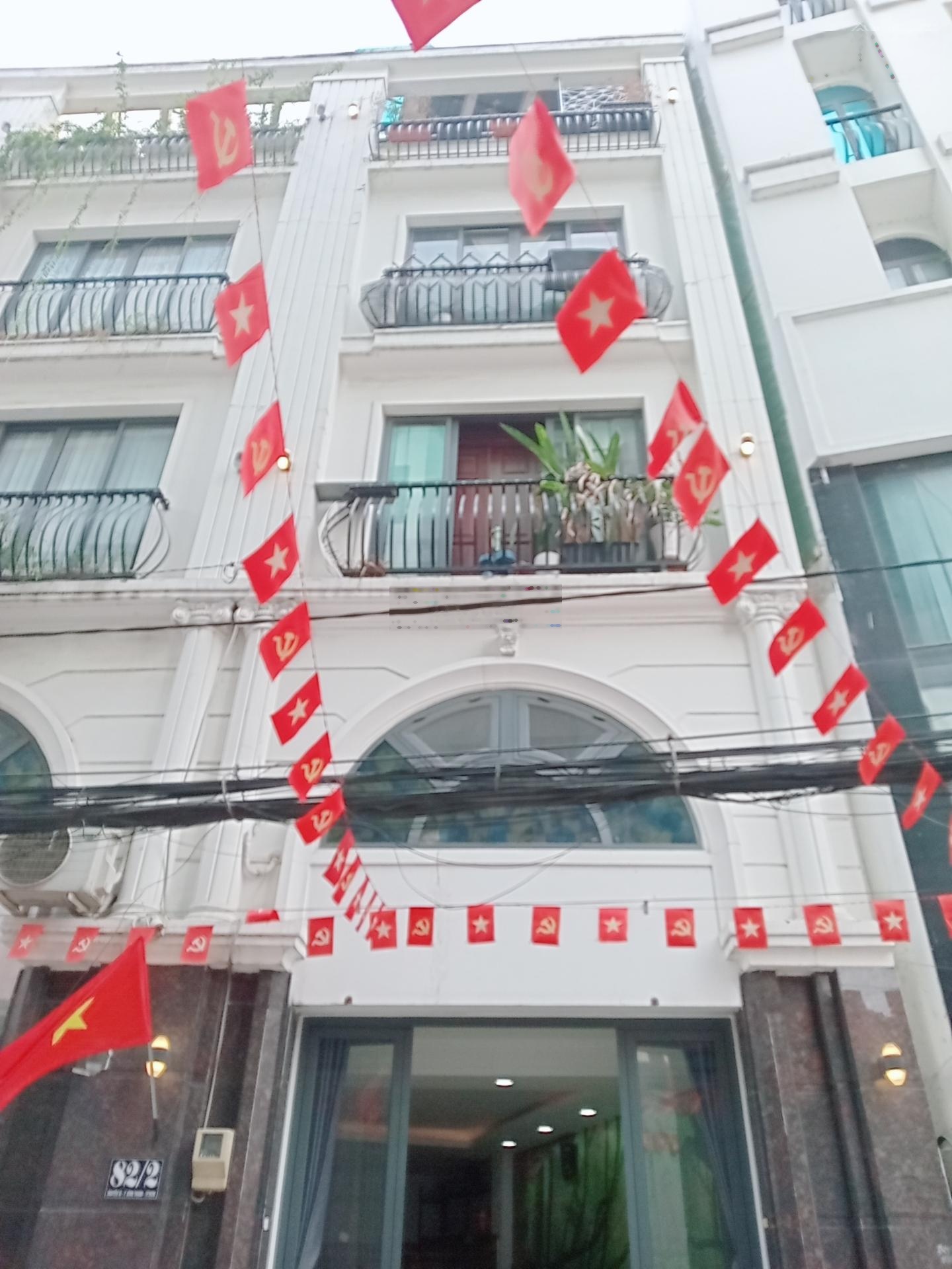 Cho thuê nhà hẻm kinh doanh hẻm 8m cách mặt tiền đường 1 căn nhà, 82/2nguyễn xí Bình Thạnh TPHCM