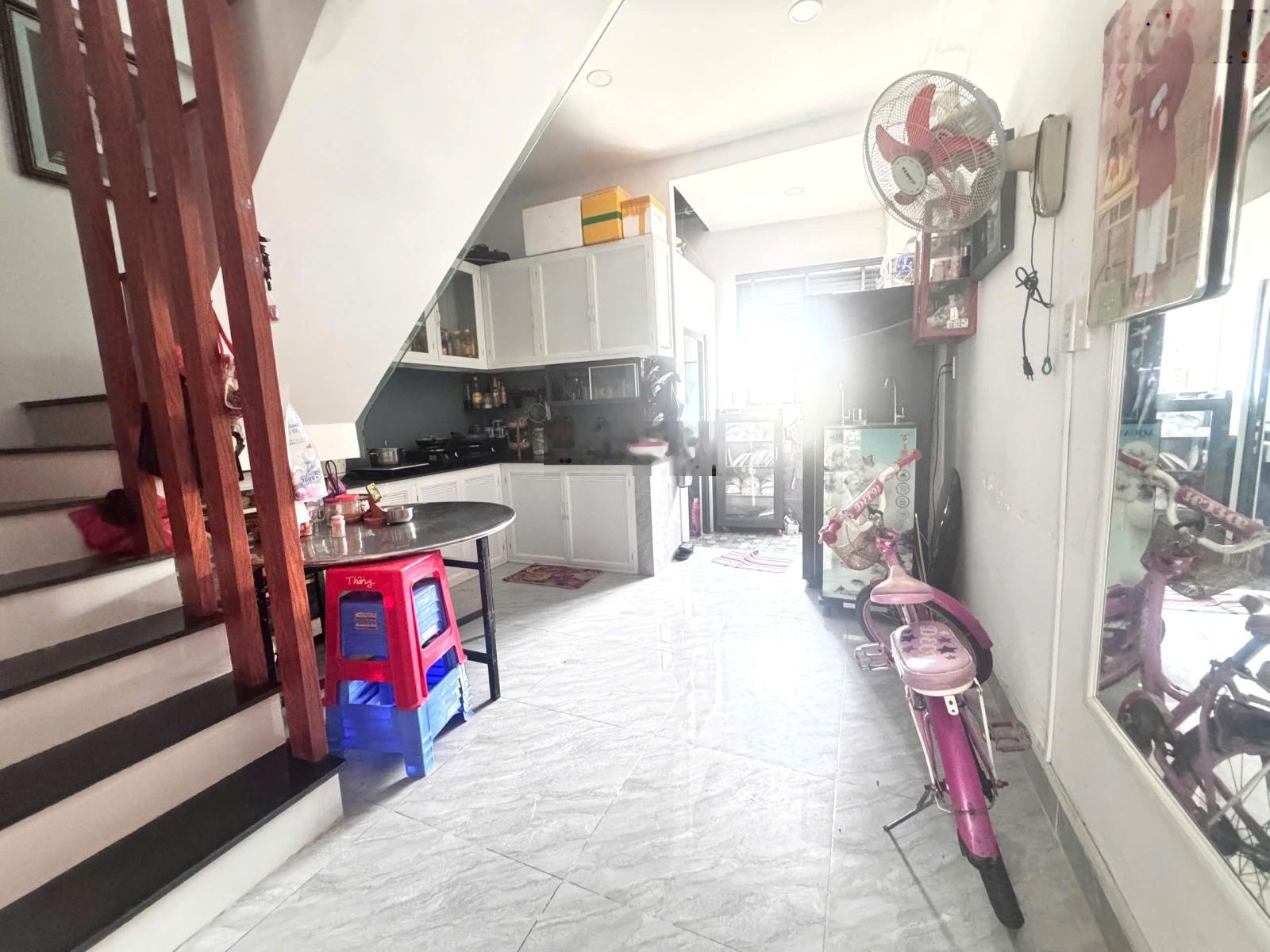 Nhà View Công Viên 2 Tầng 3PN Gần Chợ Nông Sản Thủ Đức SHR - HC Chỉ 3.1 Tỷ Cực Hiếm