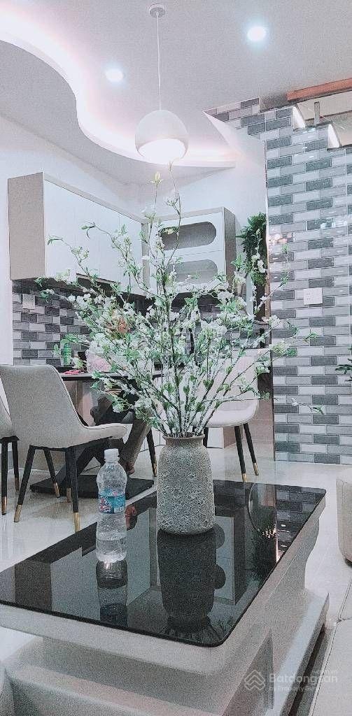 Bán nhà Nguyễn Thái Sơn căn góc 2 mặt tiền đều HXH,3tầng,30m2,3PN, 3WC nhỉnh 4tỷ trung tâm gò vấp