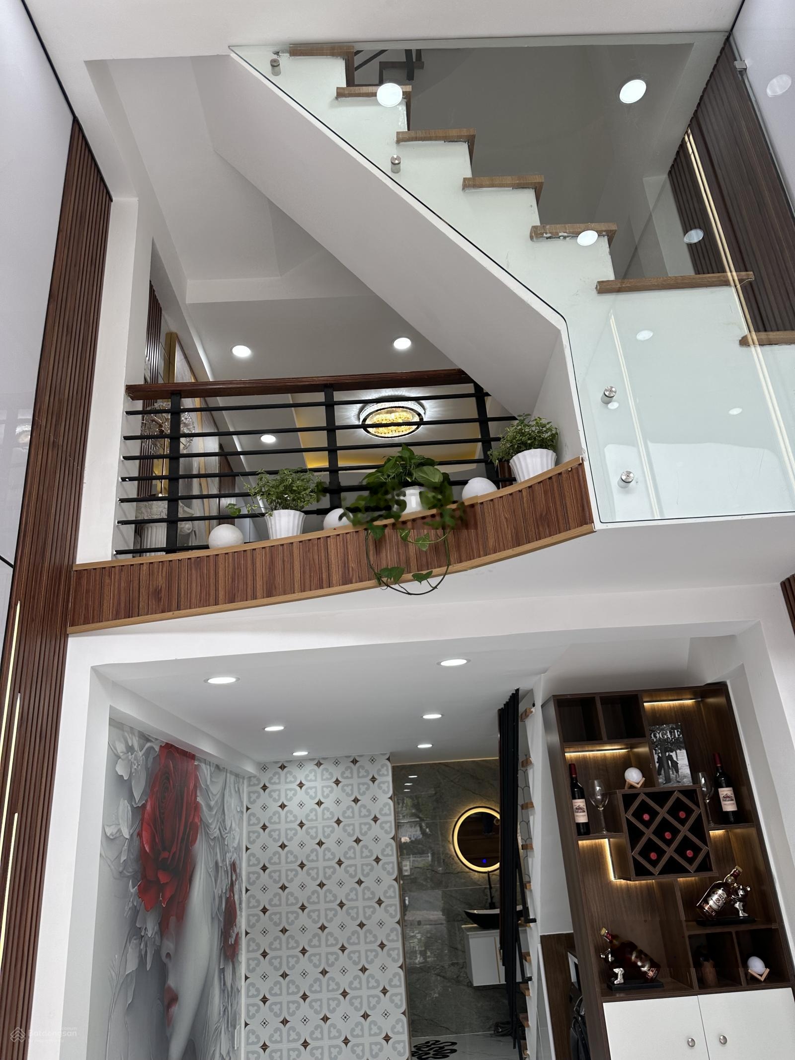 Siêu mặt tiền vừa ở vừa kinh doanh cực hiếm Hoàng Sa - vỉa hè 5m rộng - 4 tầng BTCT - 4 phòng ngủ