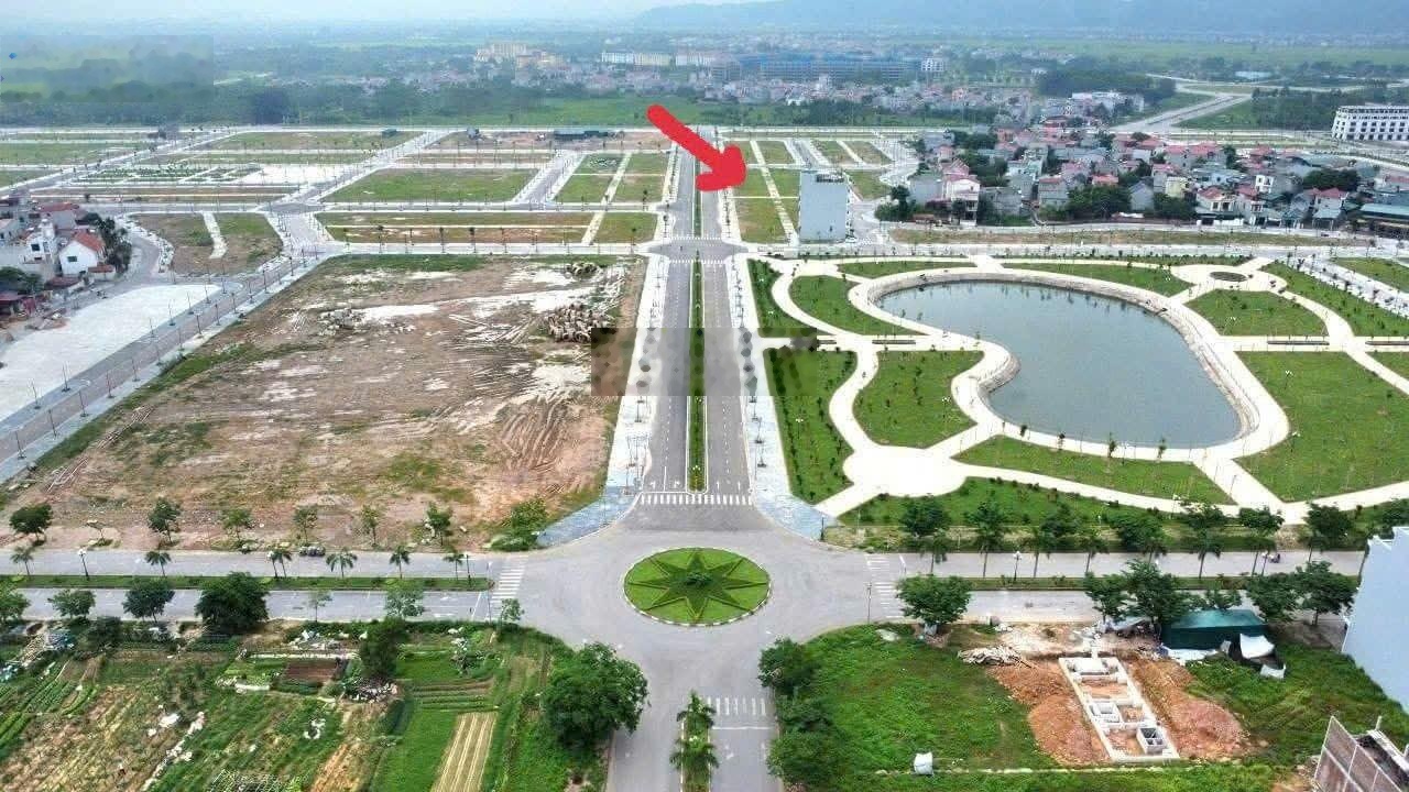 Chính chủ em bán lô đất 108,5m2 mặt tiền 7m ,giá siêu lợi nhuận 13,6 tỷ