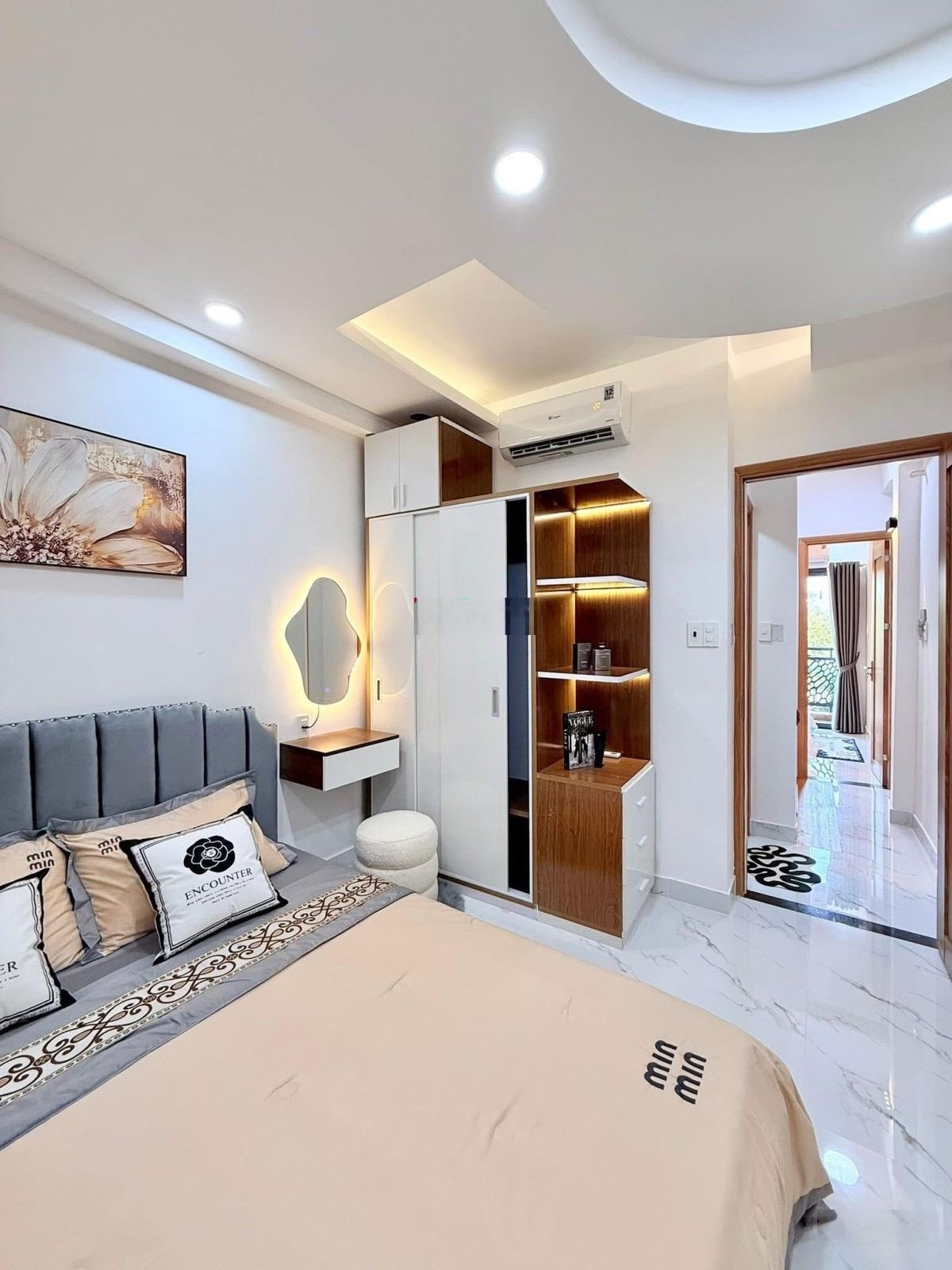 Mặt tiền Hoàng Sa Tân Bình giáp Phú Nhuận, Quận 3 vỉa hè 5m kinh doanh tốt