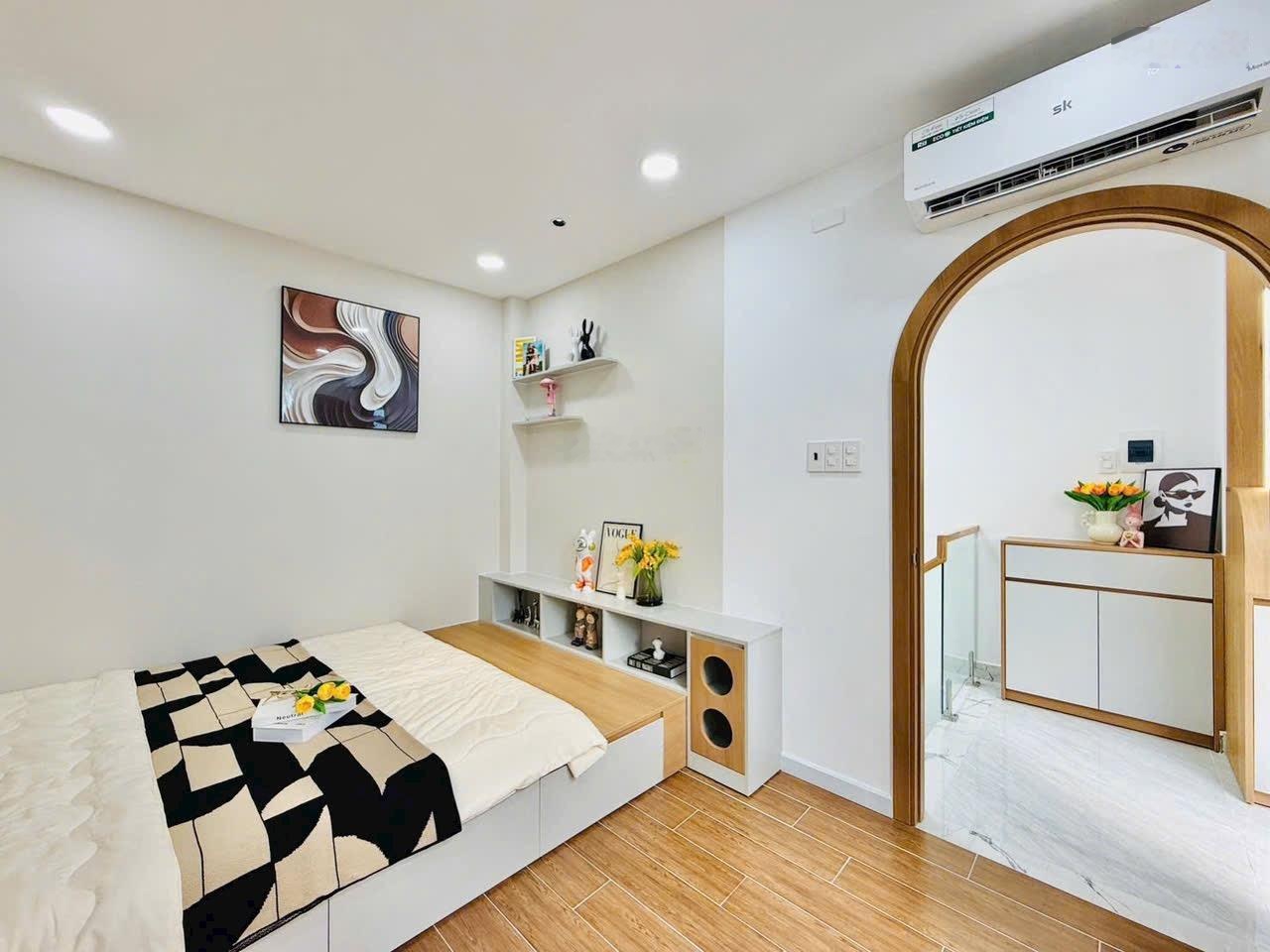 Bán nhà đẹp 4 tầng, ngang 5m, hxh, 1/ lê hoàng phái, p17 gò vấp, 6 tỷ nhỉnh (sát cityland)