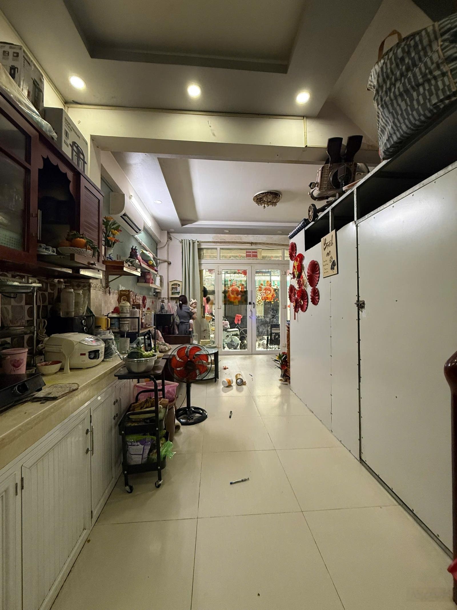 Bán nhà tôn đản quận 4, p 10, hẻm 3m, 48m2, ngang 4.8m, nở hậu, không qh, chỉ 5.8tỷ