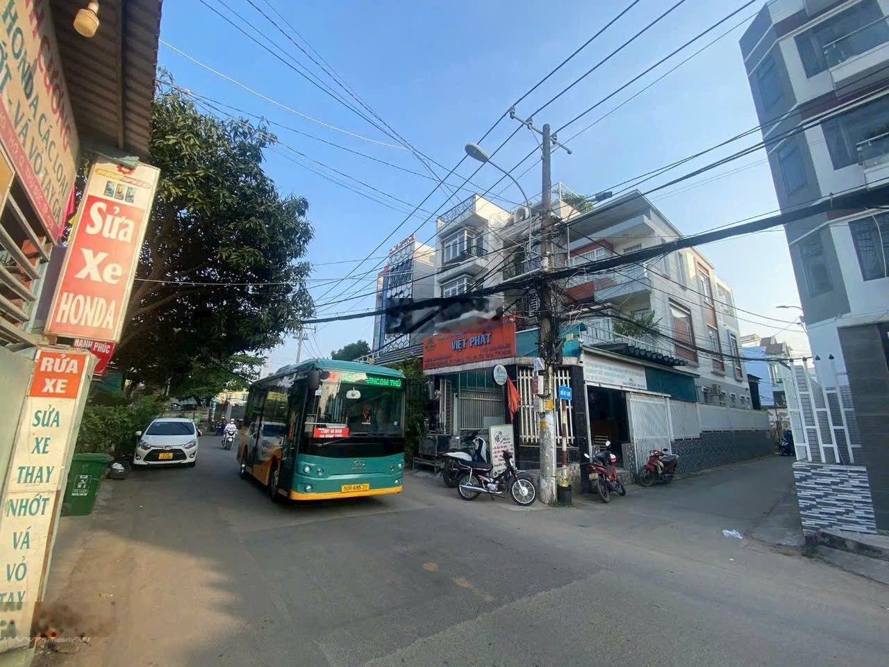 Chính chủ căn góc 2 mặt tiền đường 11 trường thọ dt 5,3 x 25 nhà 3 lầu lh 0397939388