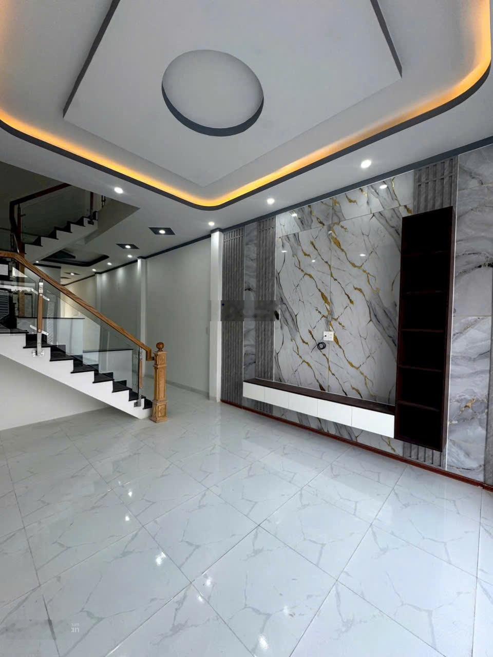 Bán nhà ngay chợ thạnh phú- sổ hồng riêng thổ cư- chỉ 600tr nhận nhà