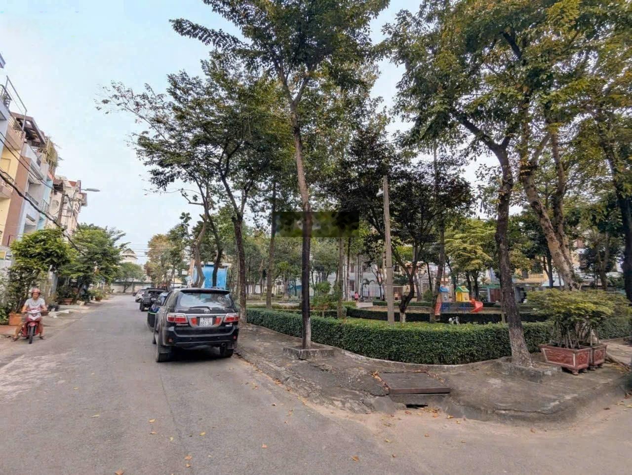 Bán nhà hẻm số 8 Phổ Quang, phường 2, Tân Bình; (4x10,5m) khu Biệt thự Hoa viên chỉ 7,5 tỷ