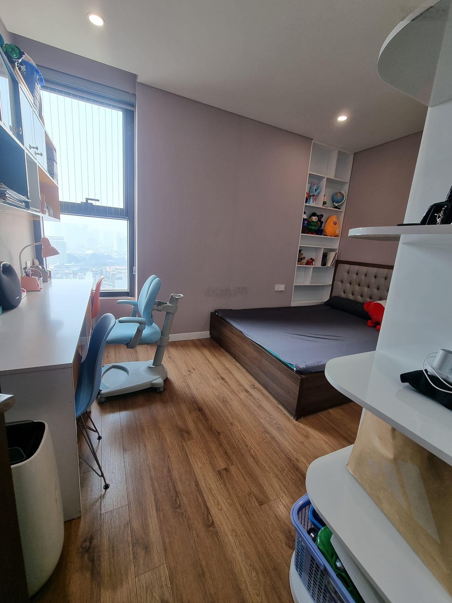 Cần bán căn Chung Cư N02 Huỳnh Thúc Kháng, Đống Đa : 2 phòng ngủ, 2 vệ sinh-đủ nội thất -sẵn sổ đỏ