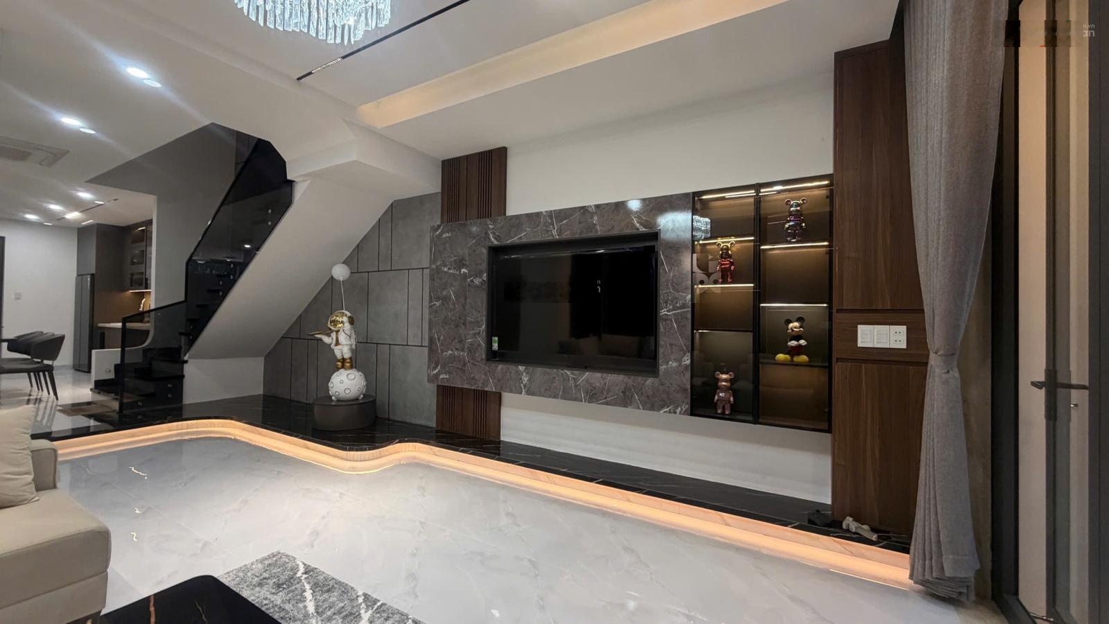 Nhà đẹp khu đô thị mỹ gia nha trang dọn vào ở ngay trước tết thiết kế hiện đại