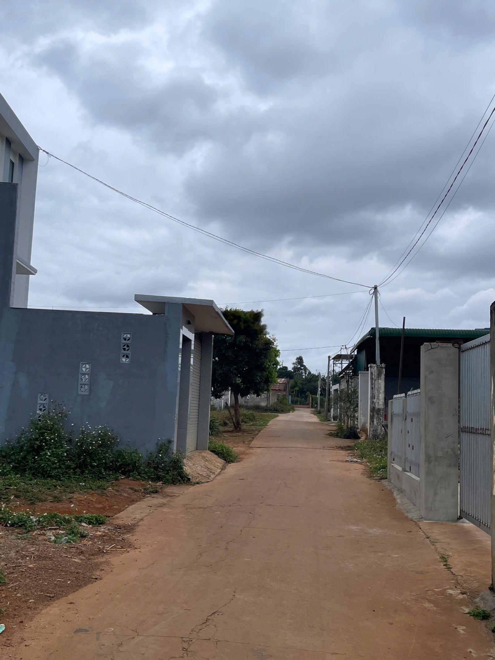 Đất Cư Suê giá tốt - cách Tỉnh Lộ 8 300m