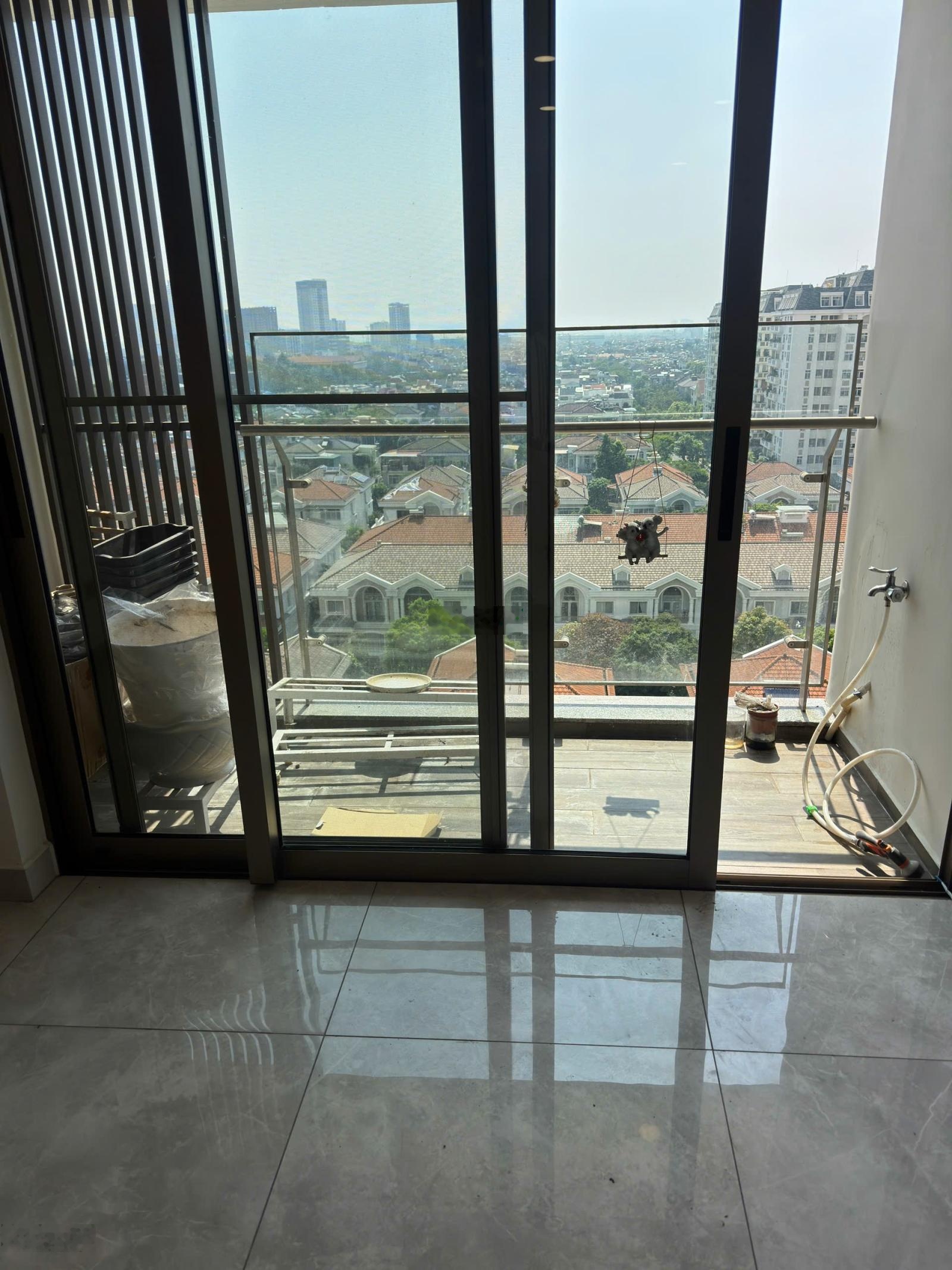 Bán NHANH căn hộ 2PN nội thất cao cấp tại The Peak 11,2 tỷ all in - view Biệt thự cực đẹp