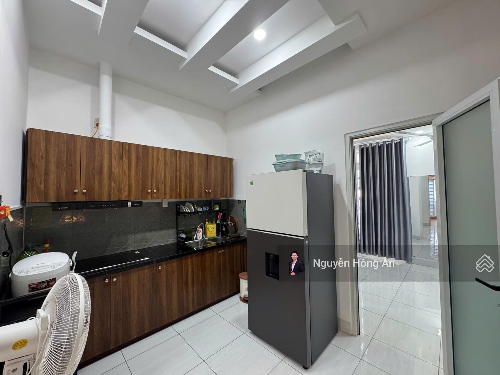 Bán nhanh căn nhà vị trí đẹp KĐT Vĩnh Điềm Trung DT 108m2, đường rộng, view xéo điều hòa, 11,3 tỷ