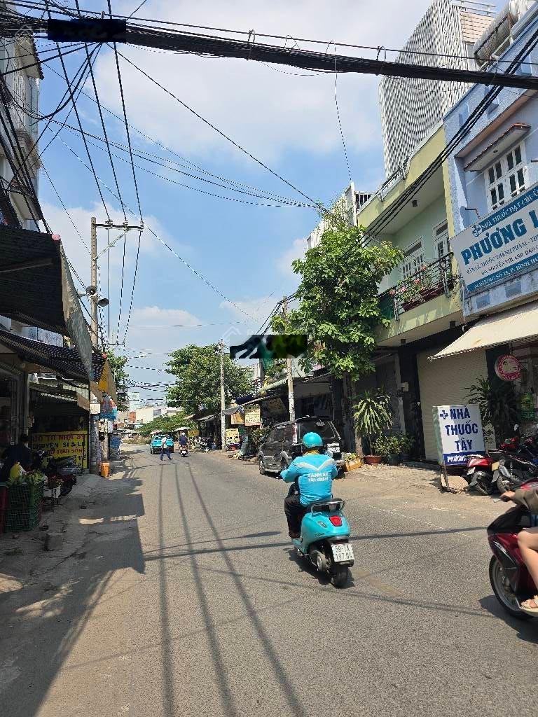 Mặt tiền kinh doanh sầm uất - sát vách aeon tân phú - giá chỉ hơn 8 tỷ- dt 4x15m-4 tầng - đường