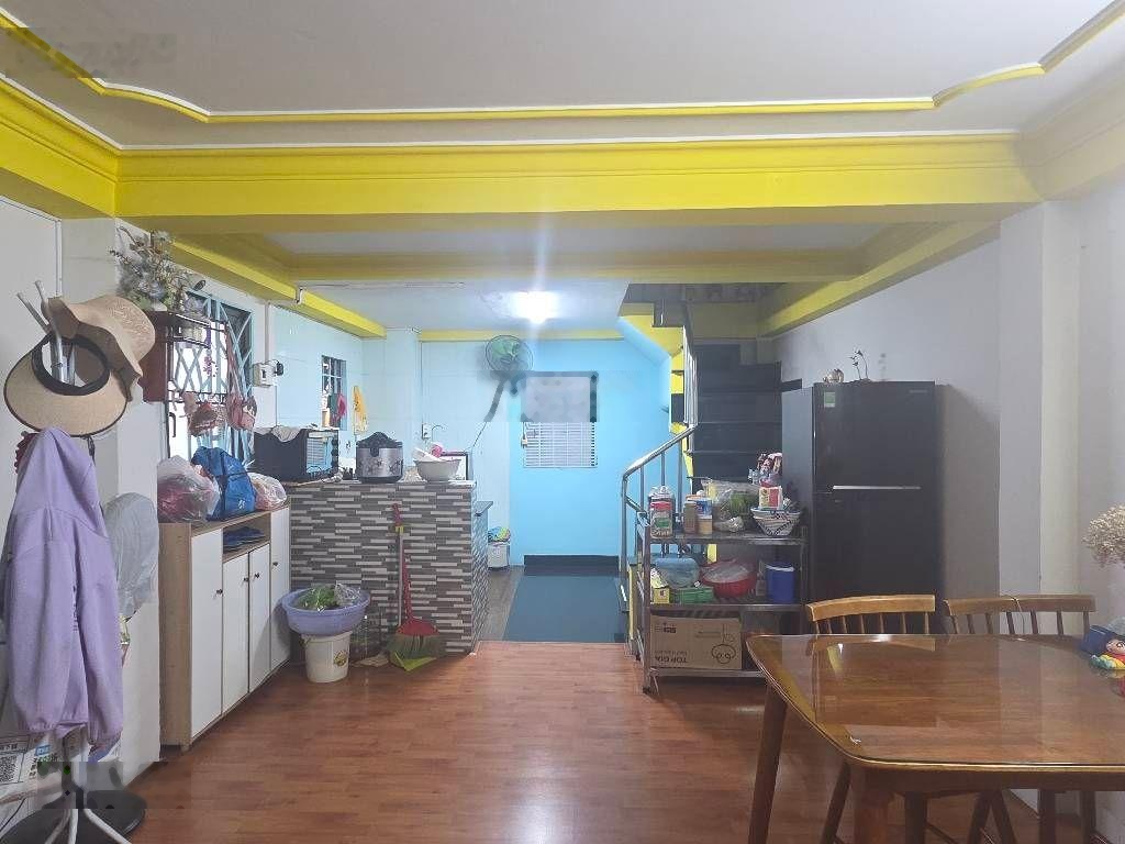 Bán nhà Hoàng Văn Thụ, Tân Bình, 7,95 tỷ pháp lý đầy đủ, uy tín, giá ưu đãi - 2 lầu