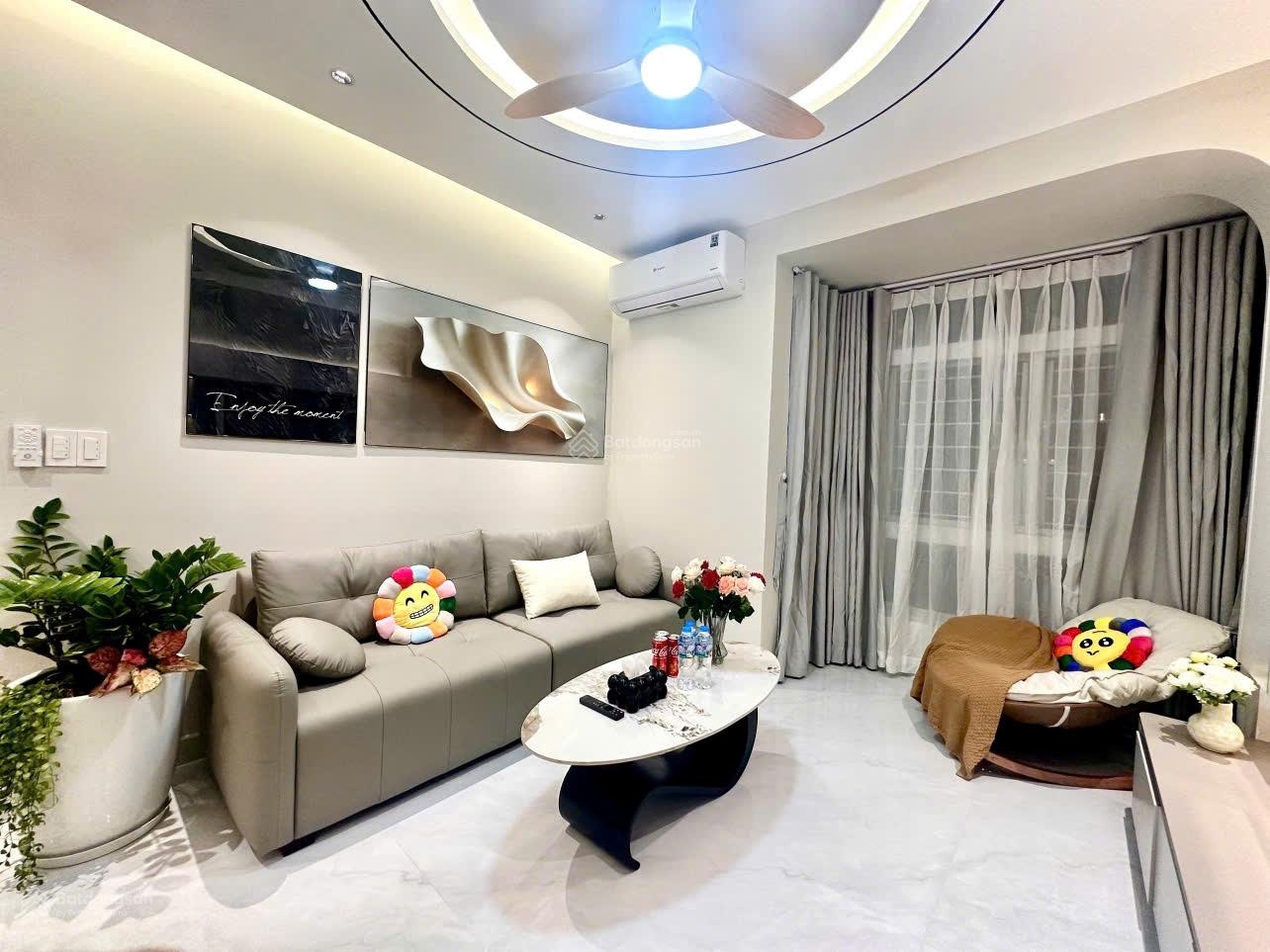 Bán căn hộ chung cư đẹp tại Sky Garden II, 5,95 tỷ, 71m2, 2PN + 1WC