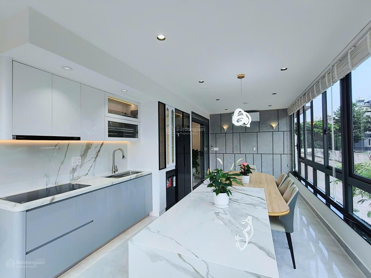 Bán căn hộ chung cư Sky Garden 3, 9,8 tỷ, 98m2, view đẹp, Q7, HCM