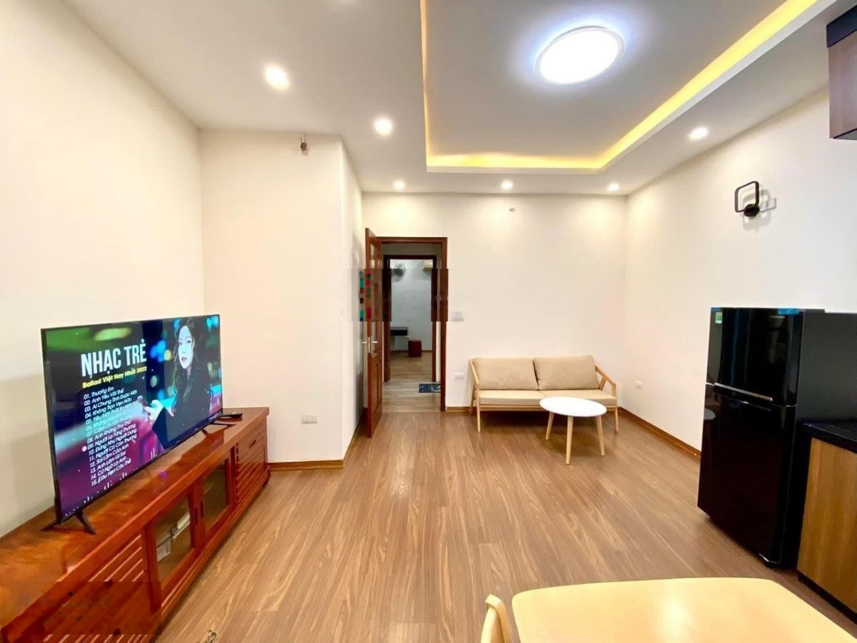 A Tuấn bán nhà Văn Cao, 5T Thang Máy, ngõ cực nông, 50m ra oto tránh, dòng tiền 50tr/th