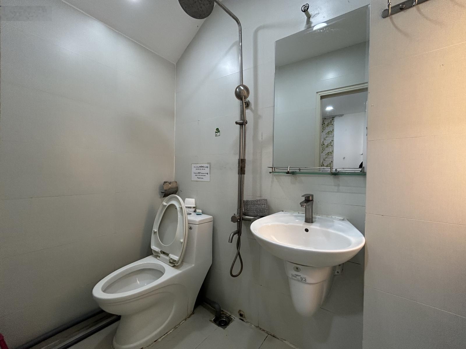 Trống sẵn phòng studio cửa sổ - tiện nghi như ảnh - sạch sẽ - giá 3.4tr - gần phố Tây Bùi Viện Q1