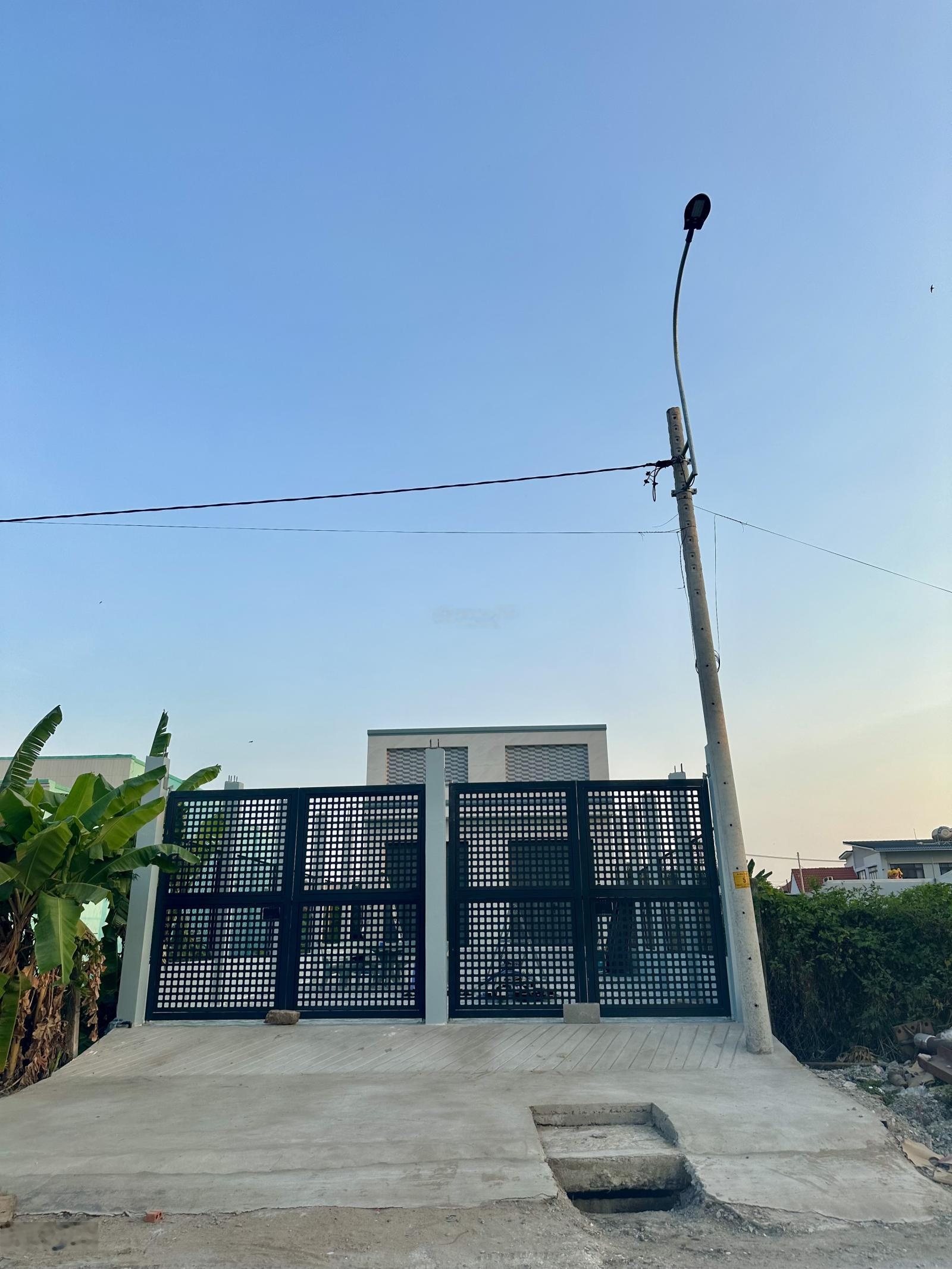 Cho thuê nhà mới xây mặt tiền KDC Đồng Tranh - Cần Giờ