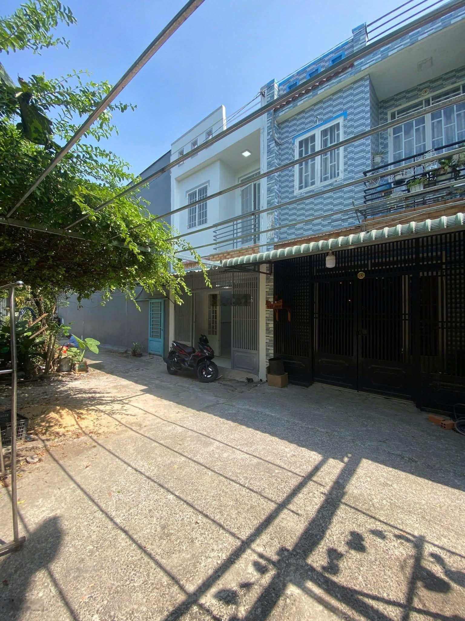 Bán nhà xã bà điểm - shc - hẻm oto - gần chợ đầu mối hóc môn - giá 1.88 tỷ