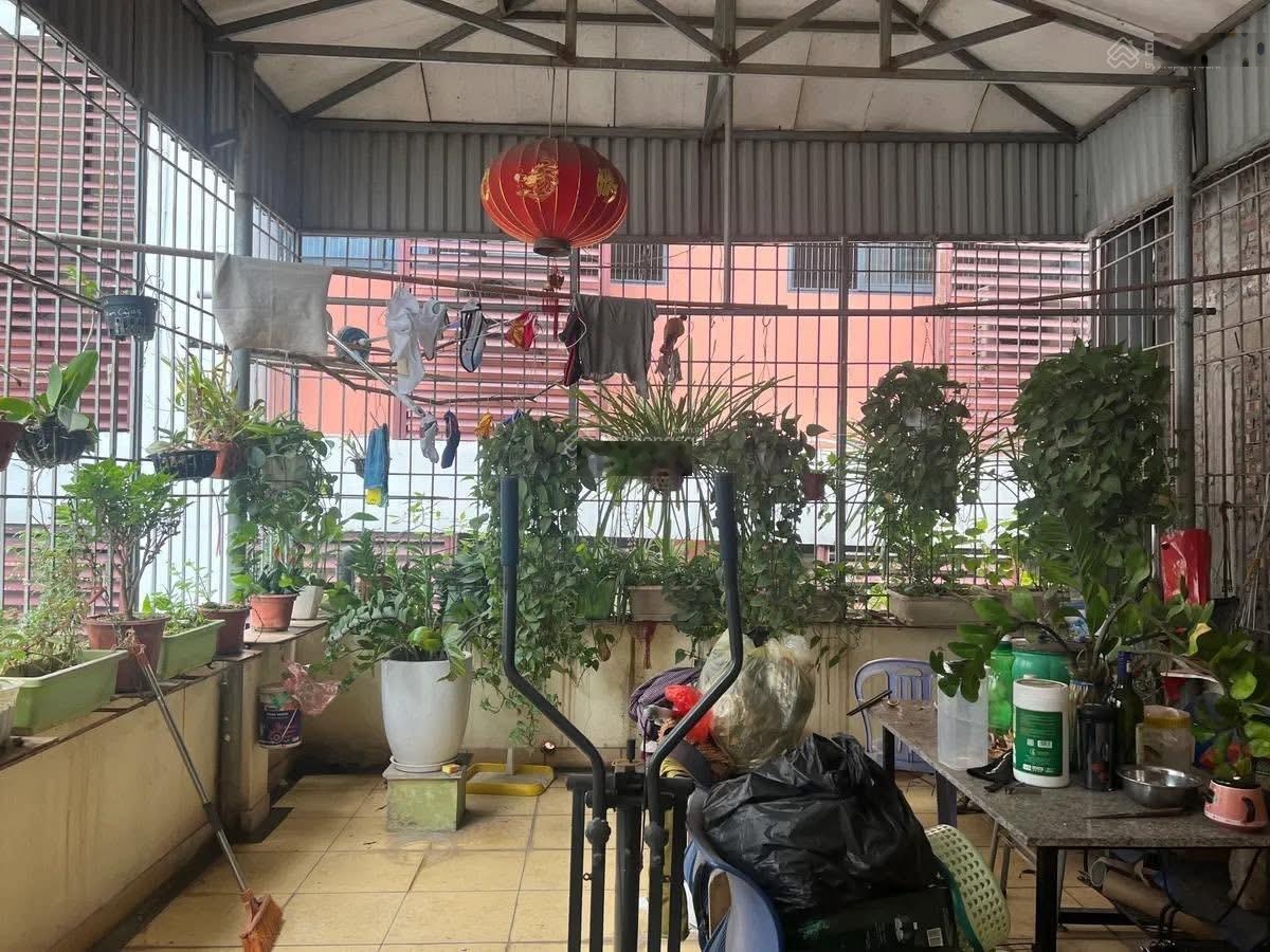 Nhà hoa hậu 3 bước ta Hồ Tây là thật. 3 mặt thoáng - ô tô xếp hàng trước cửa. 50m2 - 35 tỷ