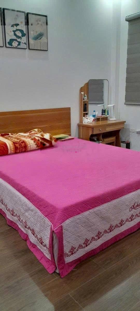 Lĩnh nam lô góc 2 mặt thoáng ô tô đỗ cửa nhà 5 tầng 56 ngủ - cực thoáng cực đẹp