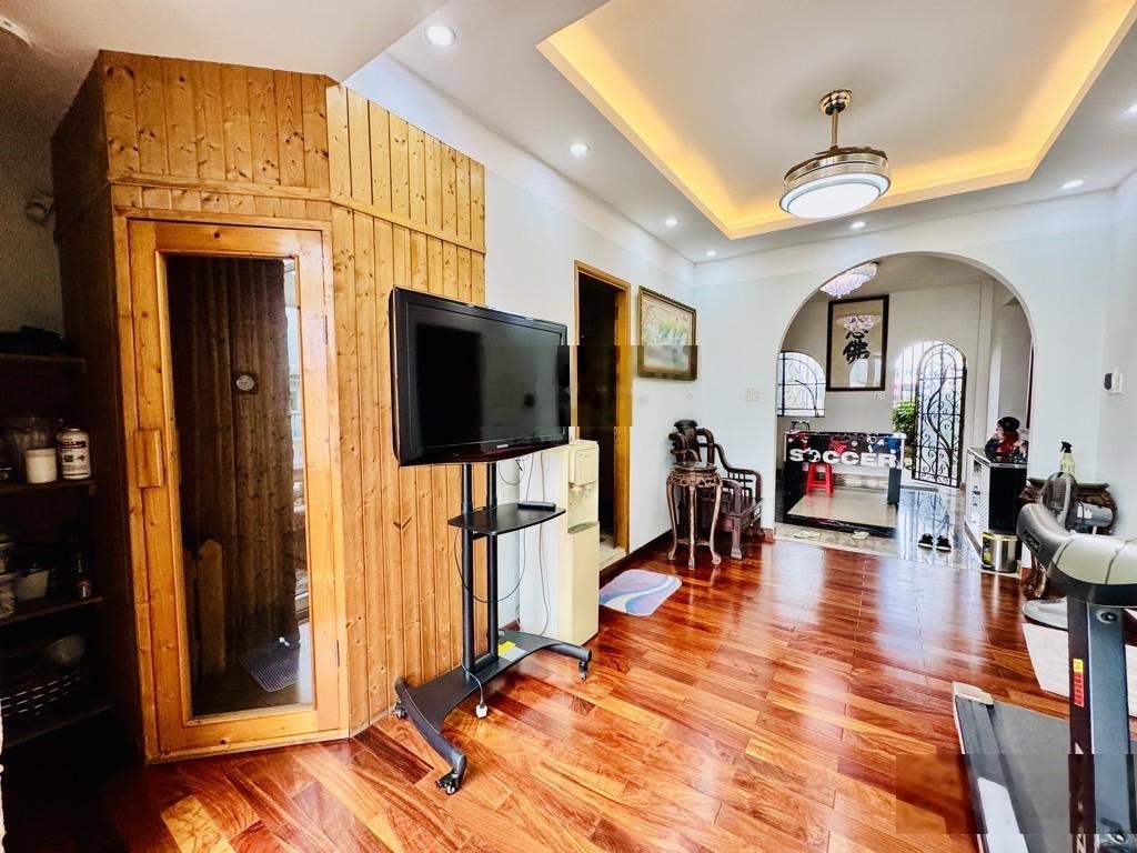 Biệt Thự VIp Khu Tên Lửa 4 Tầng 9x20 Thang máy Nội thất cao cấp Chỉ 27.9 Tỷ