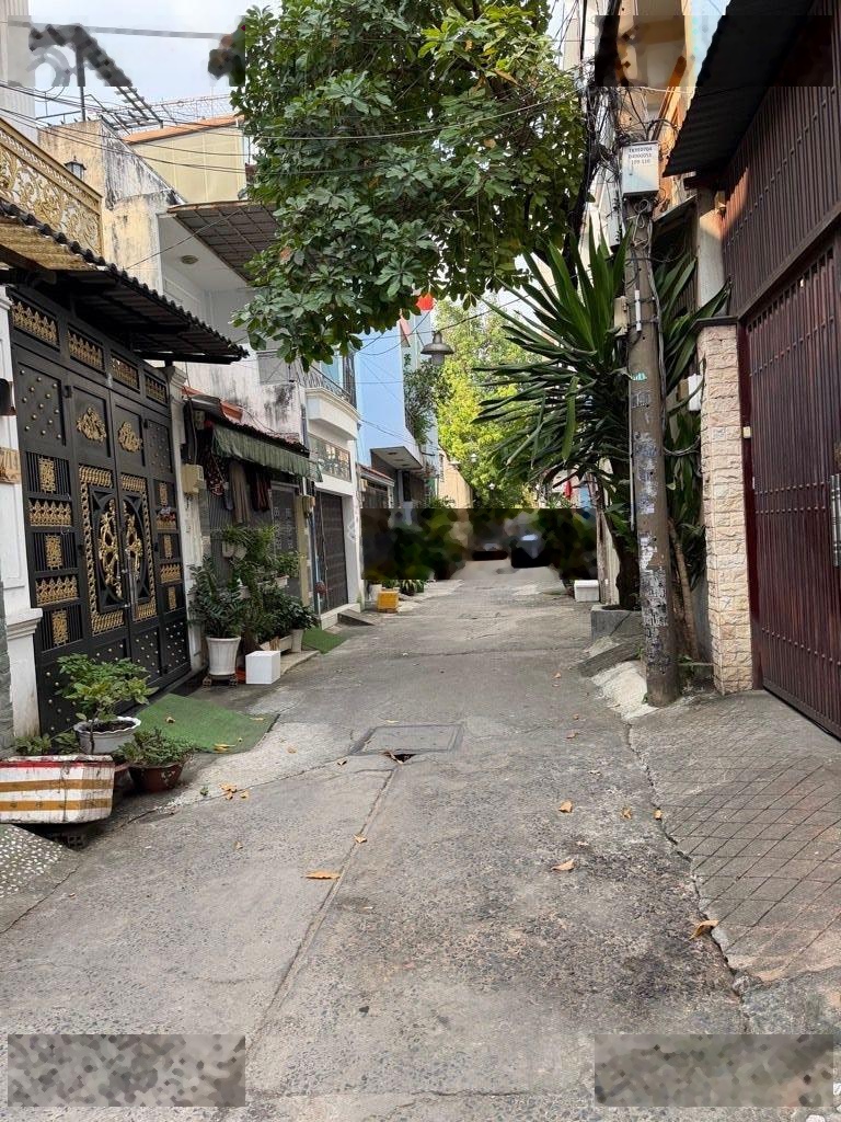 Bán nhà Q.Tân Phú 48m2 Ngang 4 Dài 12m.Hẻm xe Hơi.Khu an ninh dân trí cao.