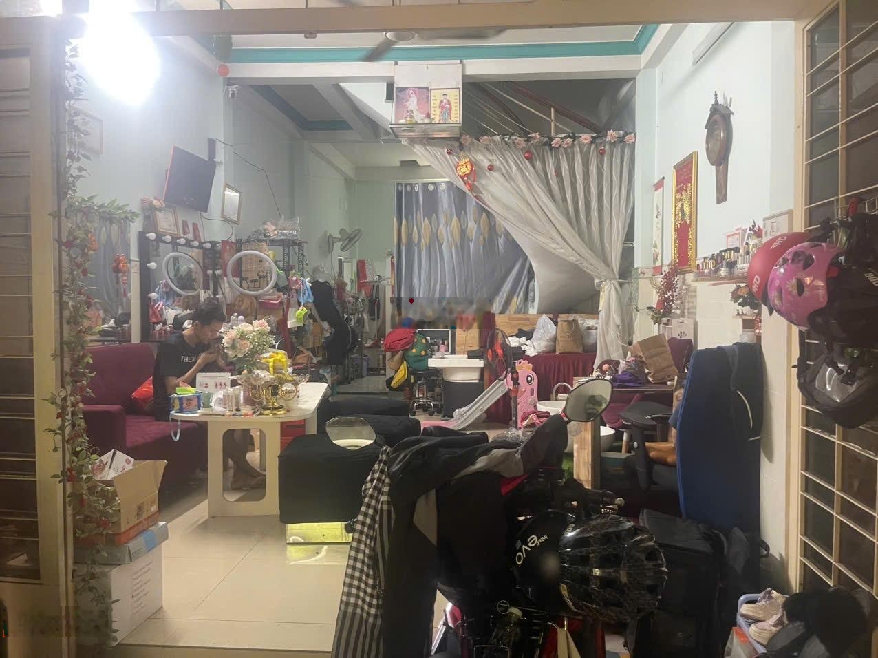 NHÀ HXH HOÀNG VĂN HỢP 4.55 x 12m nở hậu tài lộc, giáp khu tên lửa. Trệt 1 lầu cứng cáp. Giá: 6.1tỷ