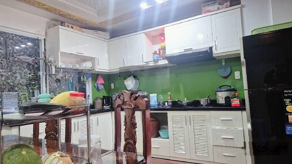 Bán nhà khu phân lô Hà Huy Giáp 60m2, 5 tầng BTCT, chủ xây ở chắc chắn, nhà đẹp, sát Gò Vấp, 6,68T