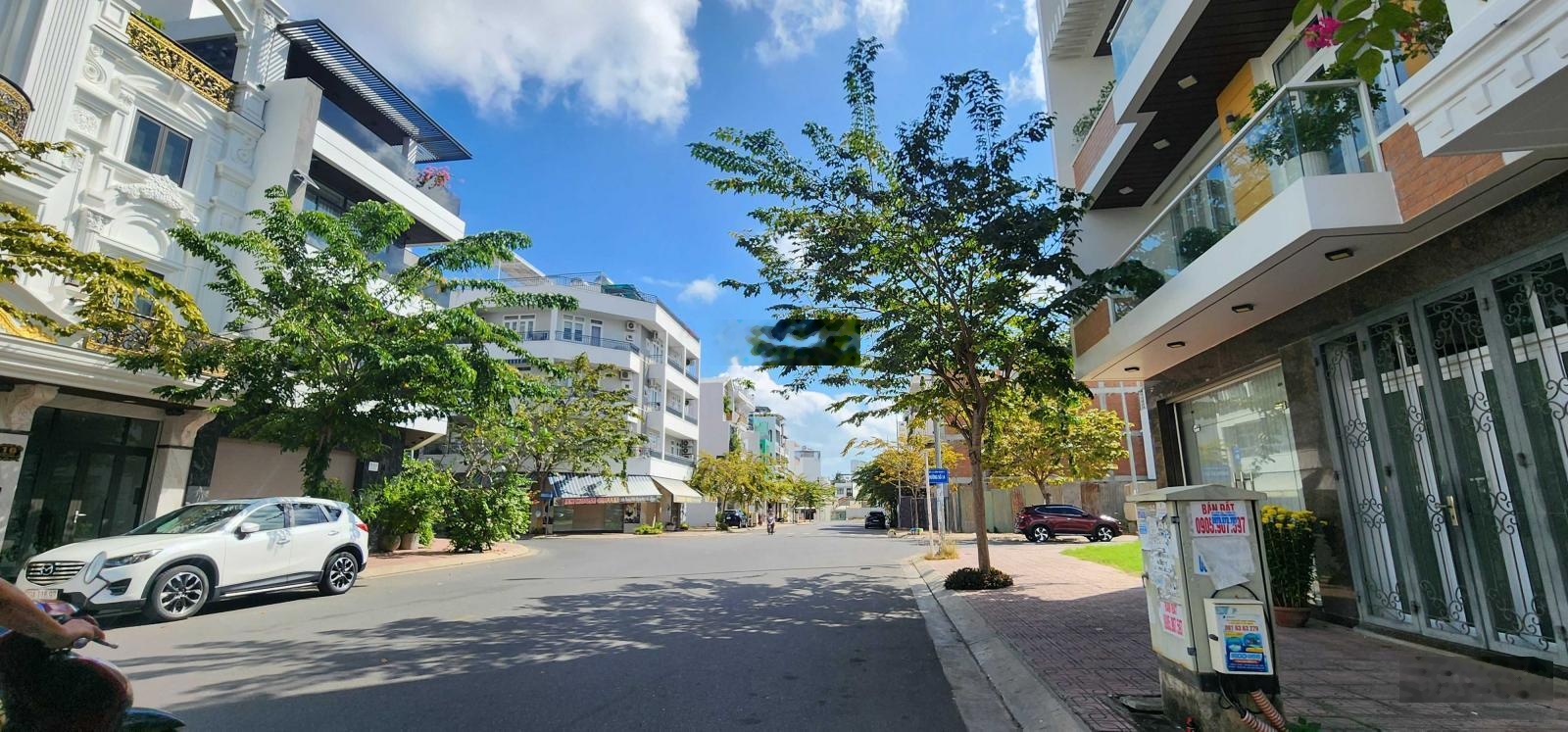 Bán lô góc đường Số 8 KĐT Lê Hồng Phong 2 hàng hiếm giá tốt