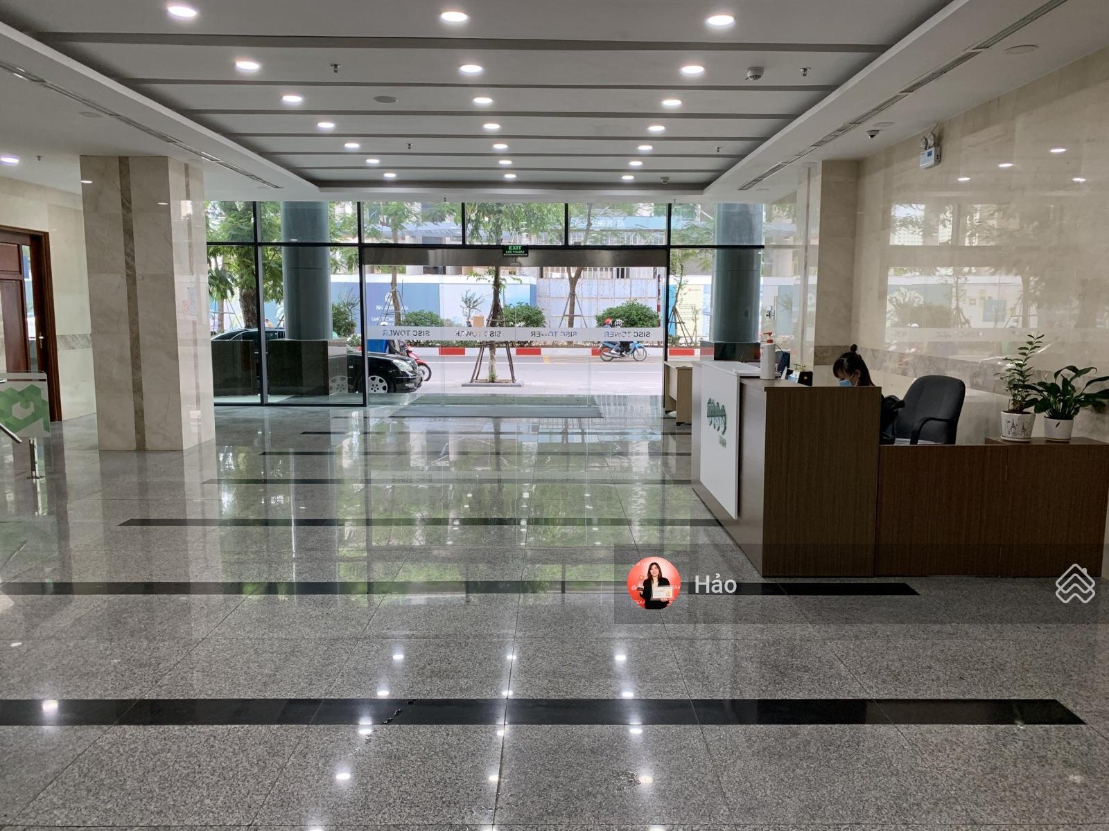 Cho thuê nhà mặt phố Giảng Võ, 127m2, mặt tiền 10m. Giá 140 triệu/tháng. Nhà hàng, cafe, showroom