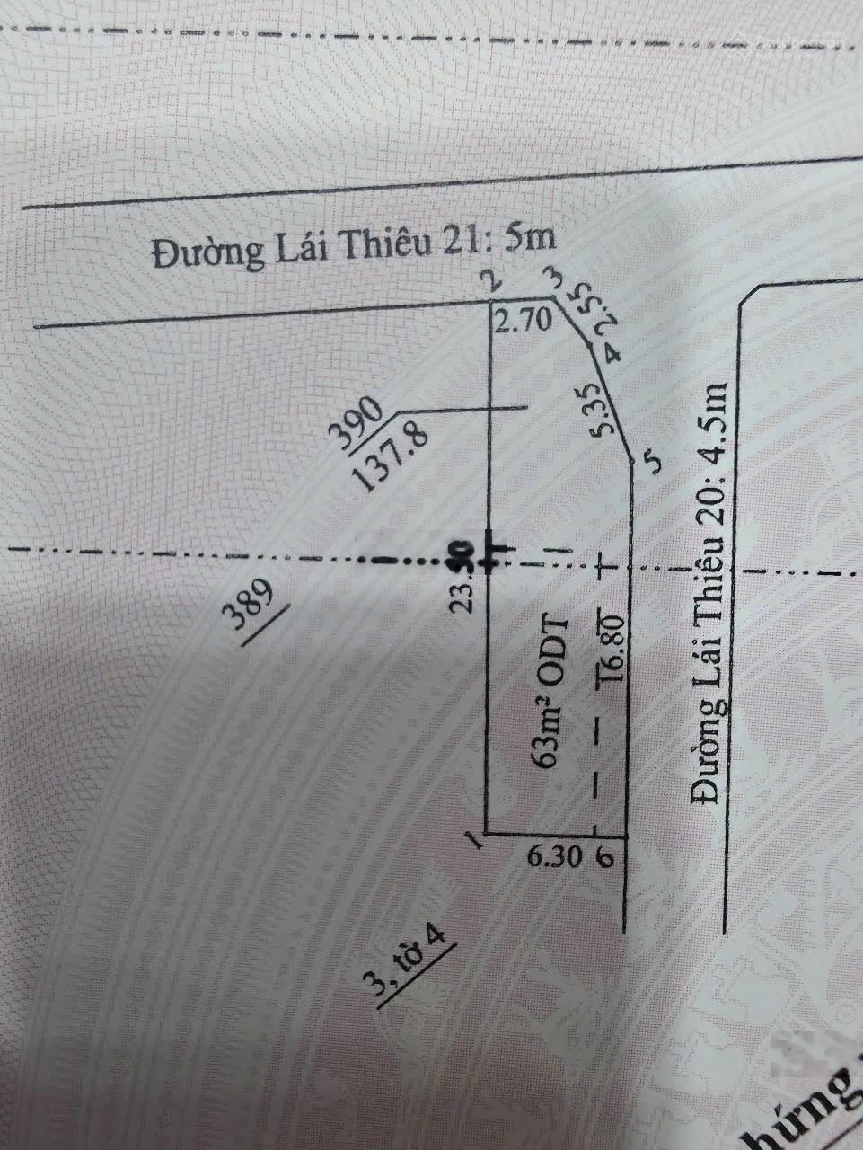 Góc 2 mặt tiền 6x23m nhựa ngay chợ đầu cổng Vsip 1 vào. Bên hông sân Gôn Sông Bé