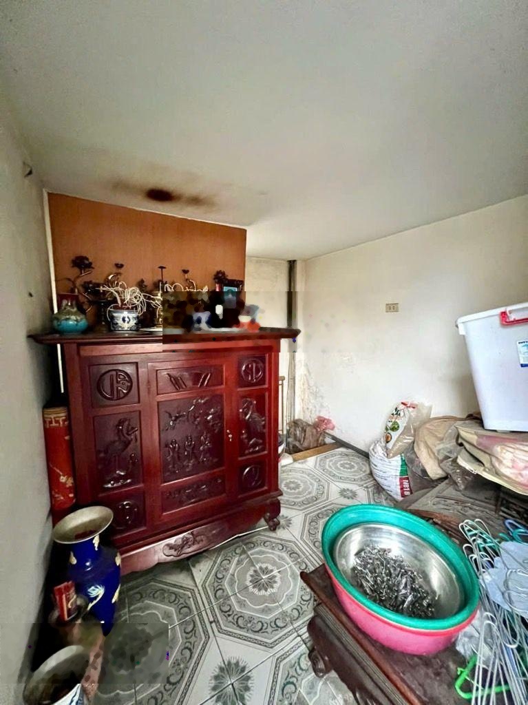 Nhà mặt phố nguyễn văn cừ - vỉa hè rộng - đường 8 làn xe - kinh doanh mãi đỉnh.