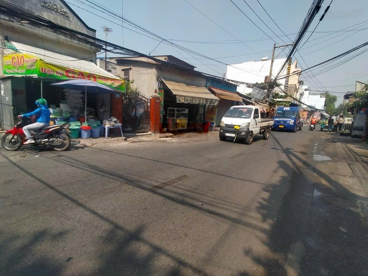 Nhà phố mặt tiền kinh doanh Bế Văn Đàn gần cầu Sóng Thần p.An Bình Dĩ An