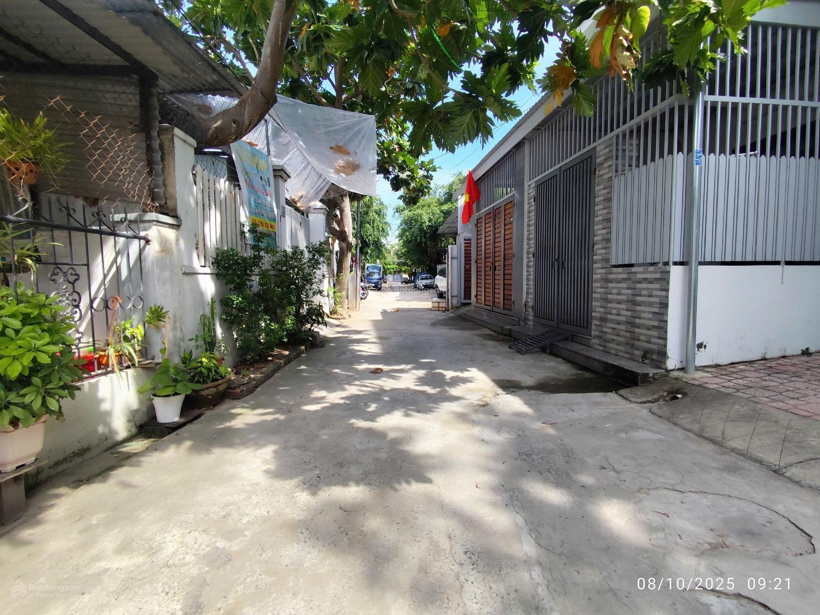 Nhà hẻm ô tô Phú Xương, sát đường 2/4 * hiện đang cho thuê * Giá: 4,250 tỷ