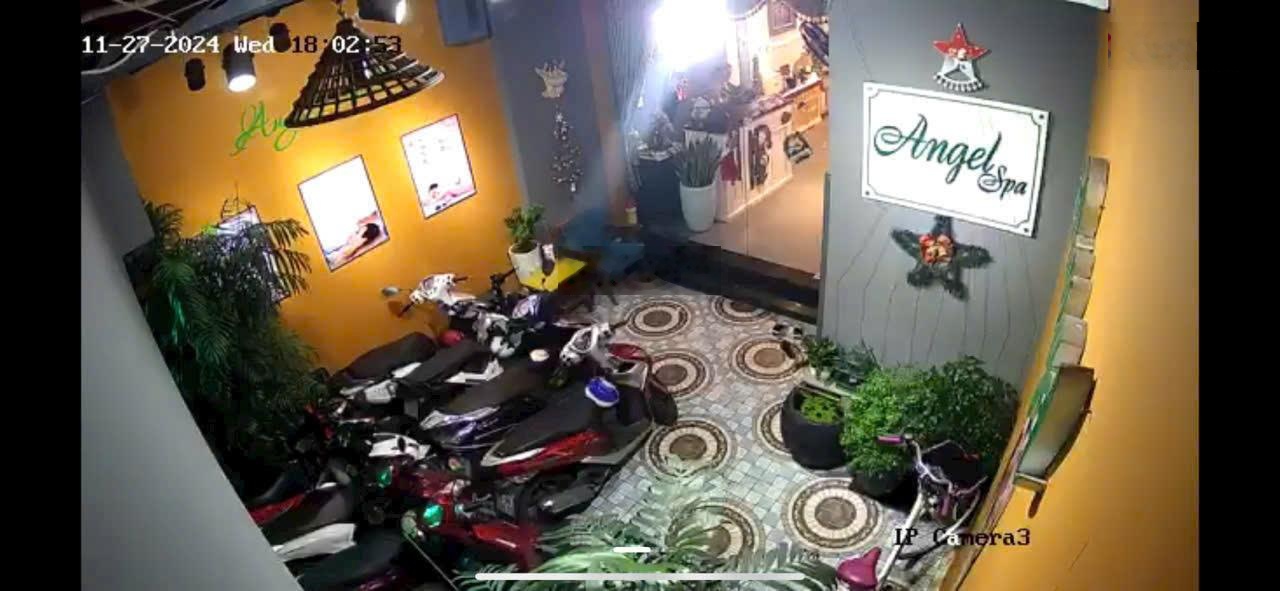 Chính chủ bán nhà mặt tiền Nguyễn Trọng Tuyển P15 Phú Nhuận 3 tầng ST giá 22 tỷ có HHMG 1%