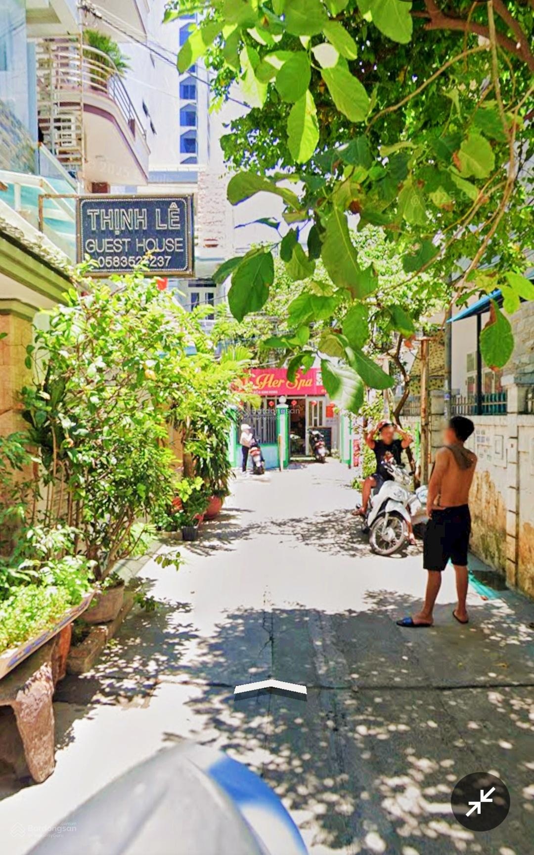 Toà nhà 7,5 tầng, hẻm Hùng Vương, ra biển Trần Phú: 180m, giá: 9,5 tỷ