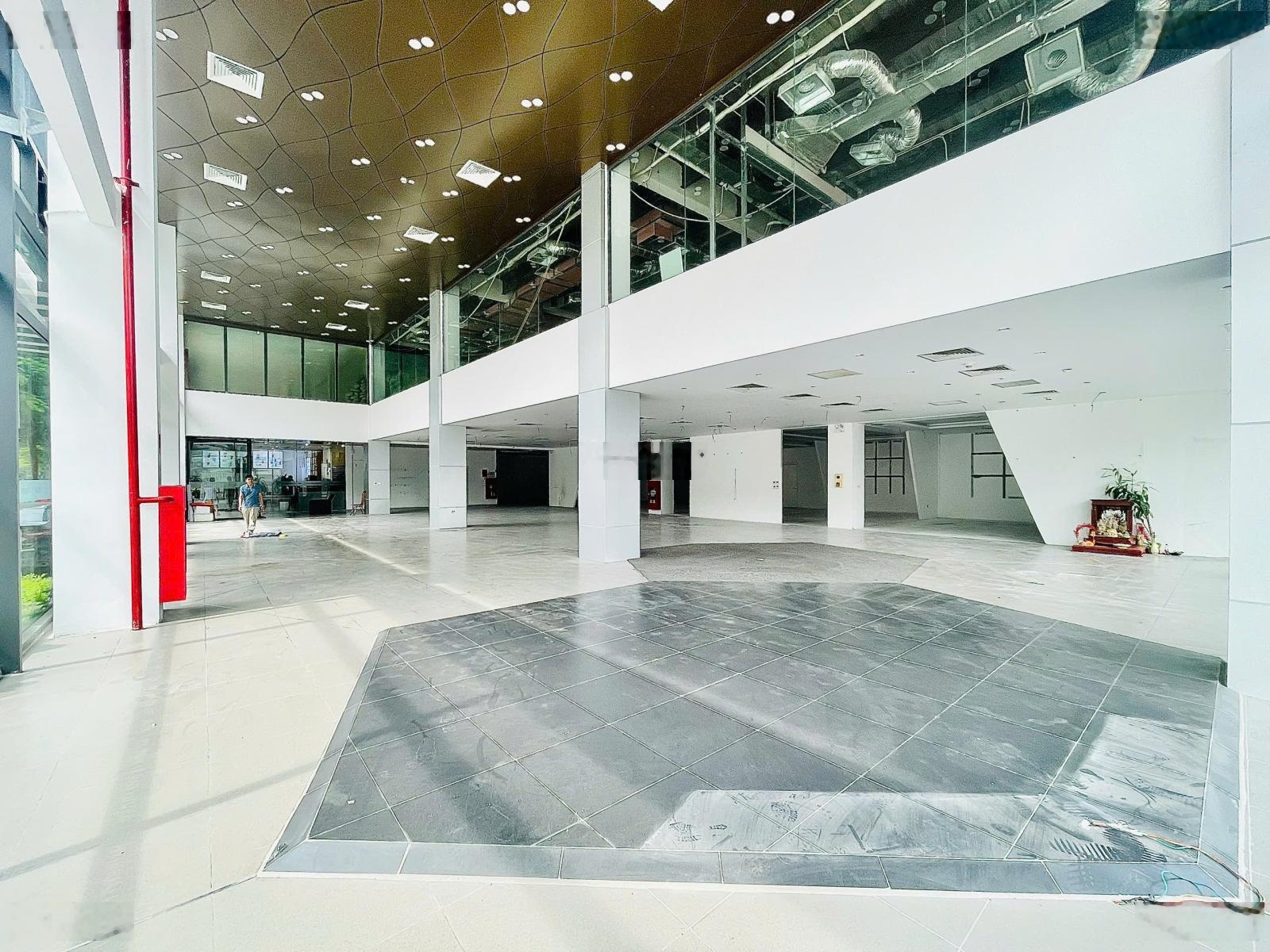 Chính chủ, cho thuê mặt bằng kinh doanh vip 460m2