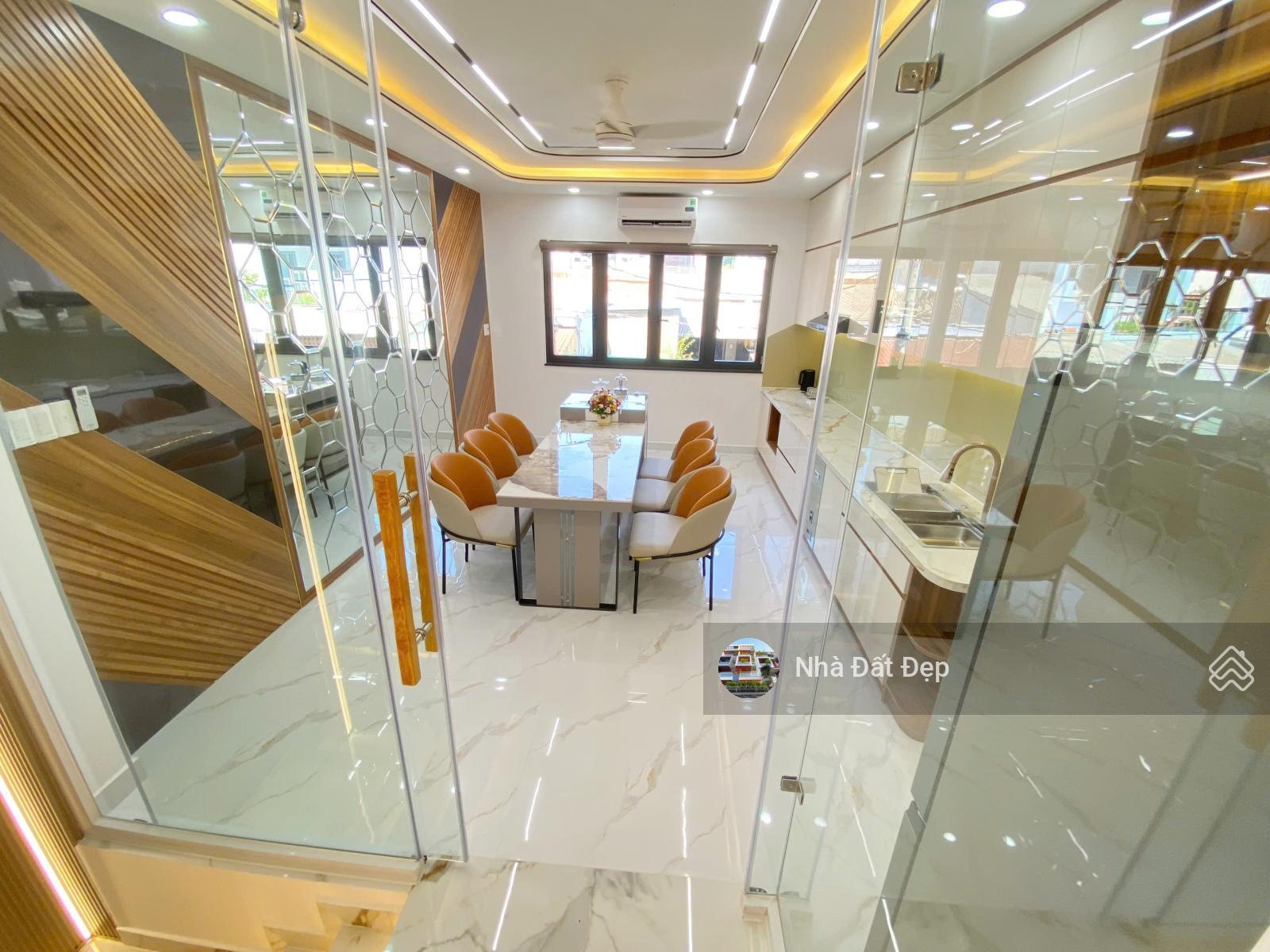 Nhà mới có thang máy 5 tấm full nội thất 4x20m. Hẻm 10m đường Lê Trọng Tấn giáp Aeon Tân Phú