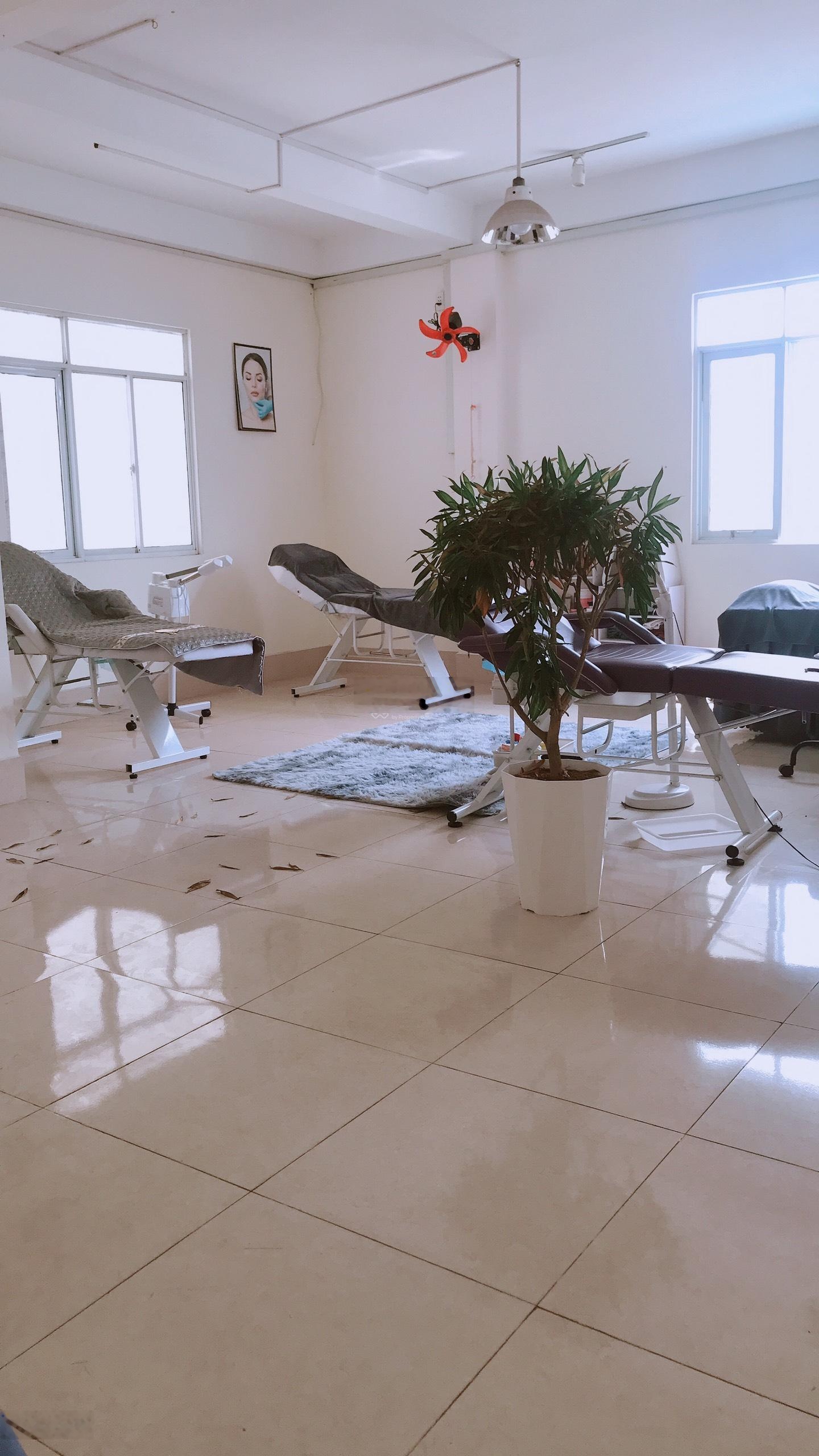 Cho thuê phòng dạy học 50m² lầu 2 + 3 (ngay ngã 3 thành trung tâm TP)