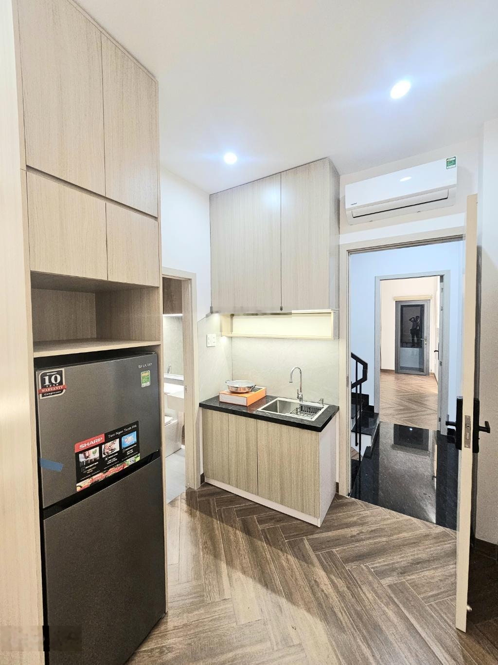 Chdv 4 tầng cao cấp ngay hoàng diệu 2-xe hơi đỗ cửa -chỉ nhỉnh 9 tỷ