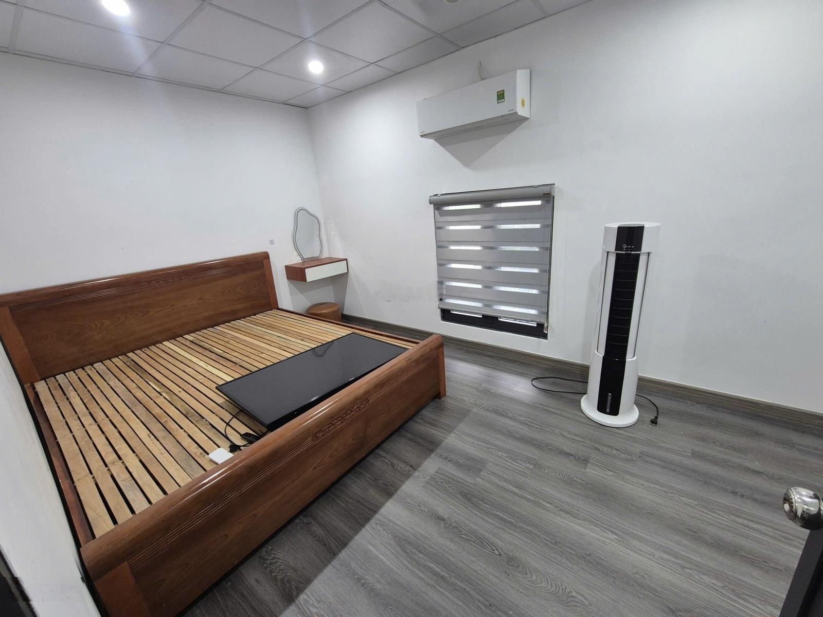 Bán nhà đẹp hẻm Phan Bôi, cách biển Mỹ Khê 800 mét